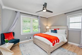 Bright Stylish Tranquil Hideaway with Cozy Porch Swing - Atlanta - 7