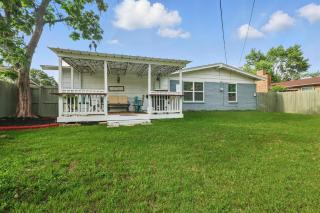 Charming 3Bed 2Bath Hidden Gem w Yard Sleeps 6 - Richardson - 7