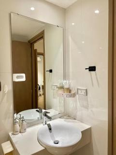 2 Bedrooms Greenbay Premium Bai Chay Ha Long - Ha Long - 4