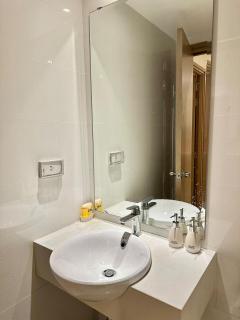 2 Bedrooms Greenbay Premium Bai Chay Ha Long - Ha Long - 1
