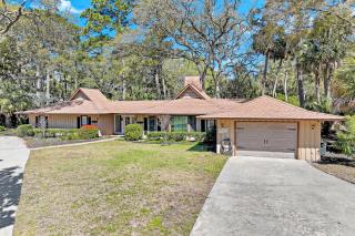 1 Block to Ocean Fun - Hilton Head Island - 9