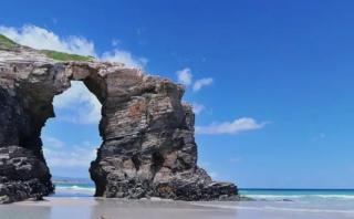 EnFOZ Tus Mejores Vacaciones, Playa Piscina y Parking - 3