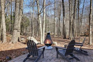 Serene Escape At Big Bass Lake & Pool Access - - 8