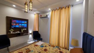 Studio Luxury Apartment Couple Friendly 108 - Lahore - 1