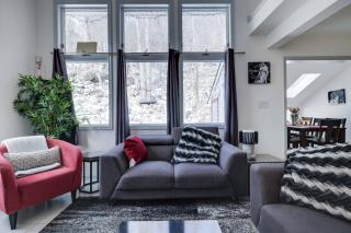 Husky Hideaway-Hot Tub, 1 Mile Lake & Ski - 1