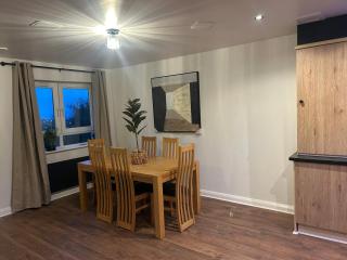 Large Modern Apt 4 Star Free Parking and WIFI Note Stairs - Belfast - 9