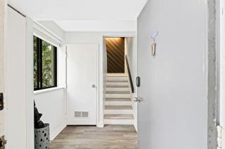 Relax in Style Walk to Beach from Treetops Villa - 5