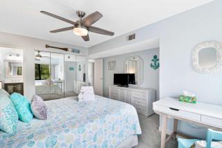 Relax in Style Walk to Beach from Treetops Villa - Hilton Head Island - 3