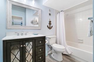 Relax in Style Walk to Beach from Treetops Villa - Hilton Head Island - 1