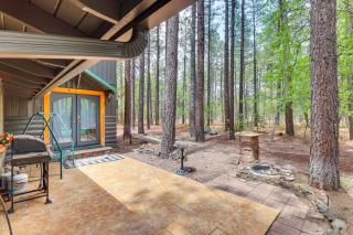 Furnished Patio and Fire Pit Pinetop Cabin! - Indian Pine - 9