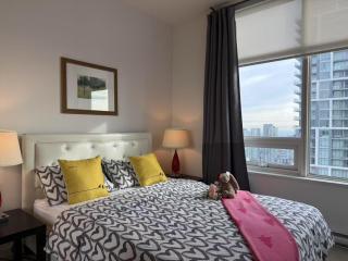 Metrotown busy area 1B1B - Burnaby - 8