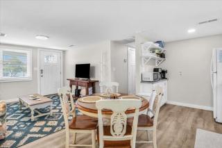 Lanier's Escape | Dog Friendly | Minutes to Surf City and More - Holly Ridge - 1