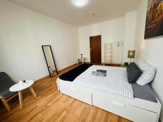 Bright & Spacious Room in Shared Home - Norimberga - 8