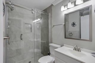 Seaside Villa with Ocean Views & Balcony Bliss - 4