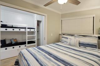 Seaside Villa with Ocean Views & Balcony Bliss - 2