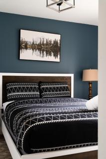 Beautiful 10Br Chalet Large Hot Tubs Firepit View - 3