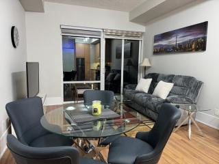 Downtown Toronto Condo with CN Tower View - 9