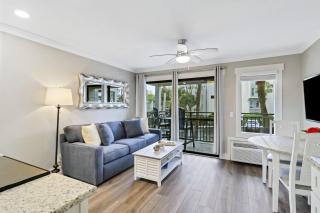 Seaside Villa with Ocean Peeks & Balcony Breezes - Hilton Head Island - 9