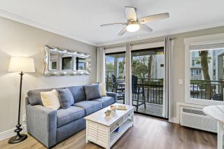 Seaside Villa with Ocean Peeks & Balcony Breezes - Hilton Head Island - 3
