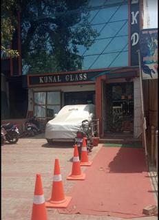 KD Hotel Budaun - Jāmb - 1