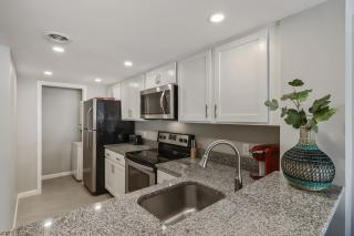 Coastal Charm & Convenience Beach Club Villa Near the Shore - 4