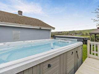 5 Bed in Aberystwyth 95994 - Llanfihangel-geneuʼr-glyn - 0