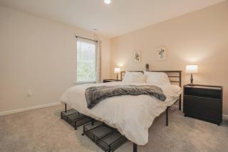 5BR/3B, Sleeps 13, Pets+, Garage - Maroon - Wilmington - 5