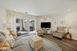 Fresh & Modern Villa by the Sea Beach Club Getaway - Hilton Head Island - 0