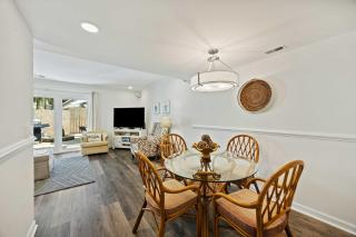 Fresh & Modern Villa by the Sea Beach Club Getaway - Hilton Head Island - 6