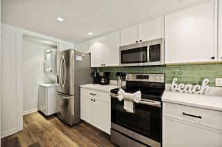 Fresh & Modern Villa by the Sea Beach Club Getaway - Hilton Head Island - 3