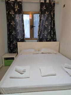 Mare Vista Apartments Drymades - 3