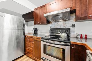 Cozy 2BR Suite Near White Rock Beach - Surrey - 1
