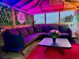 FINN VILLAGE "Raspberry Cottage" Private Garden, 6-seater HOT TUB, Firepit & Pizza Stove - Drymen - 4