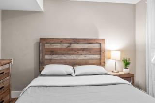 Cozy 2BR Suite Near White Rock Beach - Surrey - 6