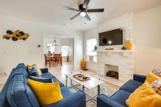 Modern 2BR Kansas City Condo Near Downtown - 0