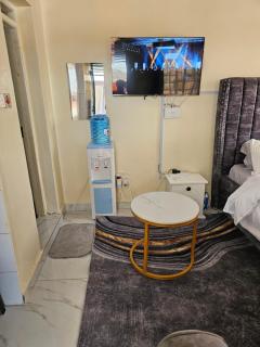 Dee's Place - Nairobi - 5