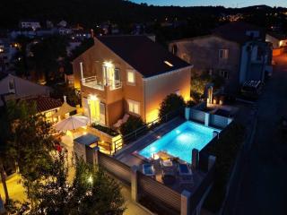 Villa "Amber" with a Pool - Mlini - 2