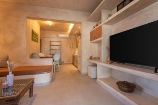Delmare Tower View Suites - Nea Fokea - 5