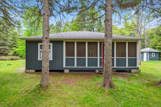 Rustic Fishing Cabin Near Sauble - Red Bay - 9