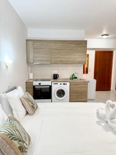 Dorothea Apartments - Self-Catering Accommodation - Koskinou - 2