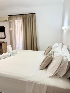 Dorothea Apartments - Self-Catering Accommodation - Koskinou - 3