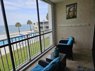 Beachfront tropical oasis, heated pool, ocean view #33 - Marathon - 0
