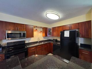 Put-in-Bay Poolview Condo #5 - Put-in-Bay - 1