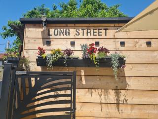Long Street Den - Self Check-in, City Center - Oradea - 9