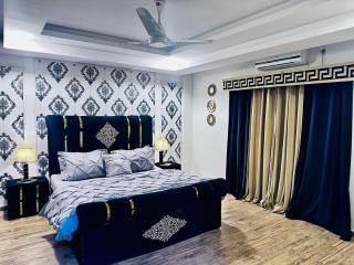 Luxury Apartment In Bahria Heights 1 - Rawalpindi - 5