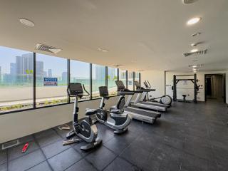 Elegant 1BDR for Corporate, Executive, Business Stays - 3 min walk to ADGM, Cleveland & Galleria - Big Balcony - Canal View - High Floor - Abu Dhabi - 4
