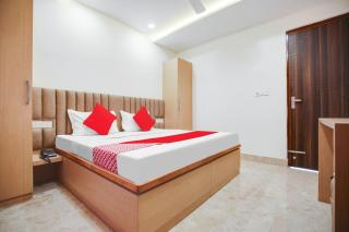 Hotel O Dhruva Residency - Shāhpur - 5