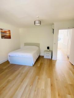 Easy Lodge Hounslow West - Farnham Royal - 9