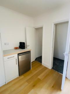 Easy Lodge Hounslow West - Farnham Royal - 4