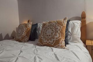 The Courtyard, Residence in Roundhay, Leeds - Roundhay - 5